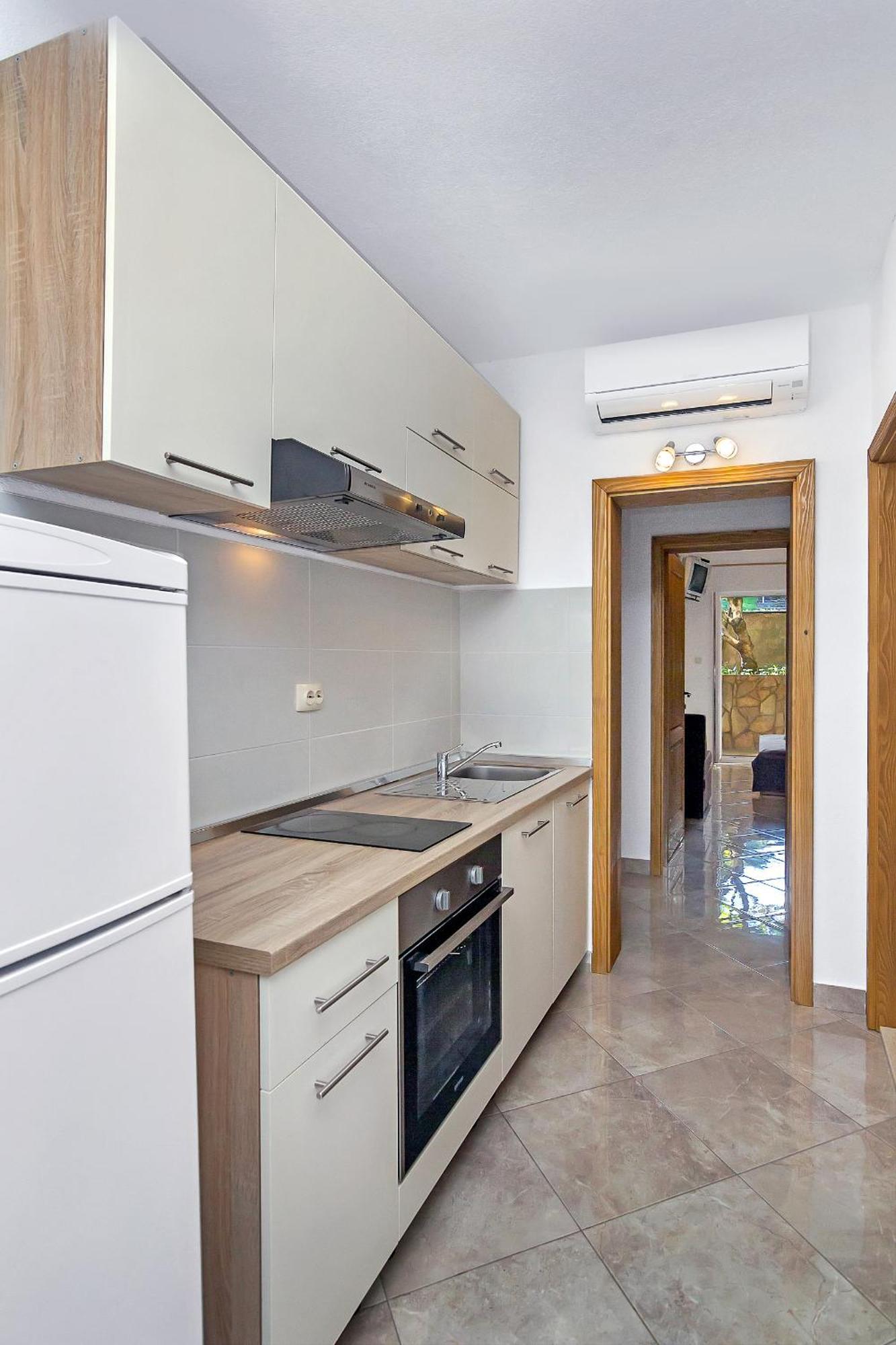 Apartmani Nikola Zastražišće Kültér fotó