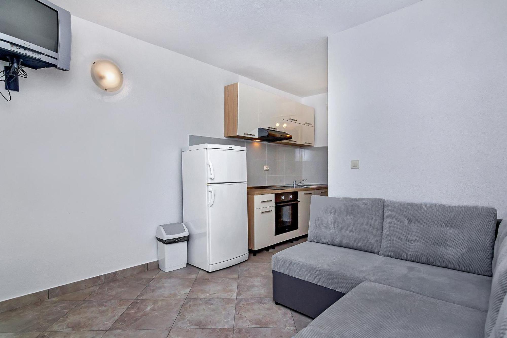 Apartmani Nikola Zastražišće Kültér fotó